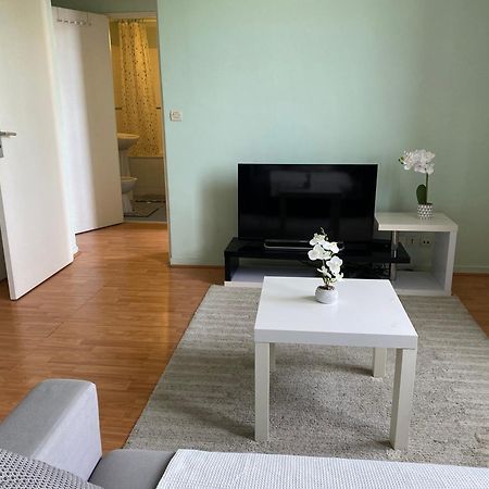 Appart Calme Avec Parking Gratuit Evry-Gregy-sur-Yerre Exterior foto